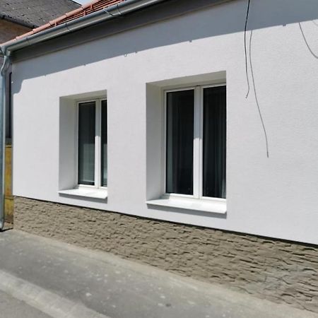 Tifani Apartman Keszthely Eksteriør billede